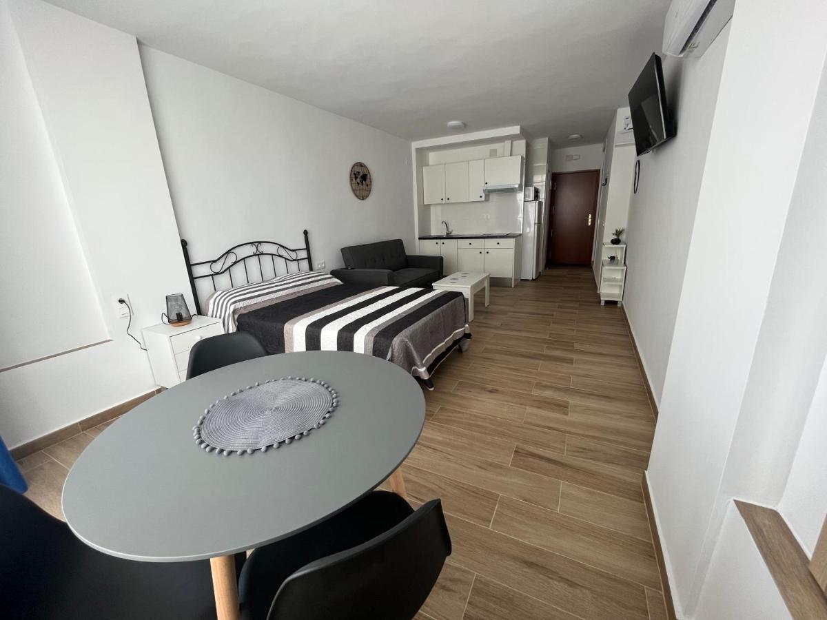 Ver621 - Estudio Con Vistas Al Mar, Wifi, Piscina, Centro A 100 Metros, Playa A 600 Metros Torremolinos Esterno foto