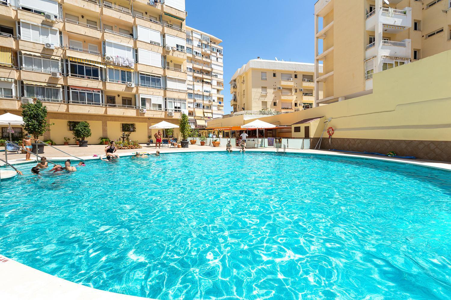 Ver621 - Estudio Con Vistas Al Mar, Wifi, Piscina, Centro A 100 Metros, Playa A 600 Metros Torremolinos Esterno foto